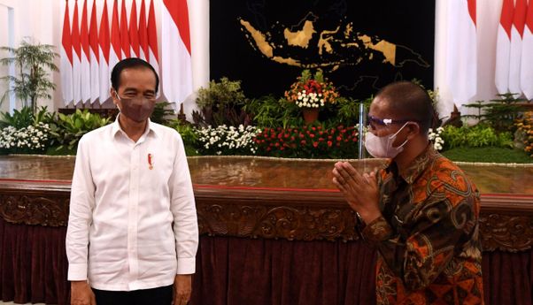 ‘Justru Saya Berterima Kasih’ Kata Jokowi Balas Ucapan Maaf Suroto Saat Bertemu di Istana