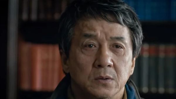 Heboh! Jackie Chan Terekam Video Kian Menua dan Kesulitan Berjalan