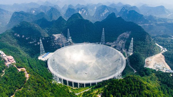 China Persilakan Para Ilmuwan Dunia Pakai Teleskop Raksasa Mereka, Termasuk untuk Cari Alien