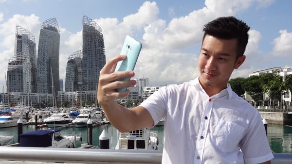Suka Selfie dan Butuh HP Mumpuni, Ini Dia Asus Zen Selfie ZD551KL