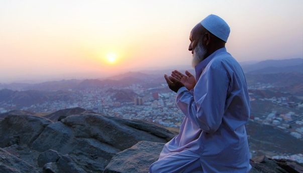 Bacaan Doa Hari Jumat Pagi yang Selalu Dibaca Rasulullah SAW