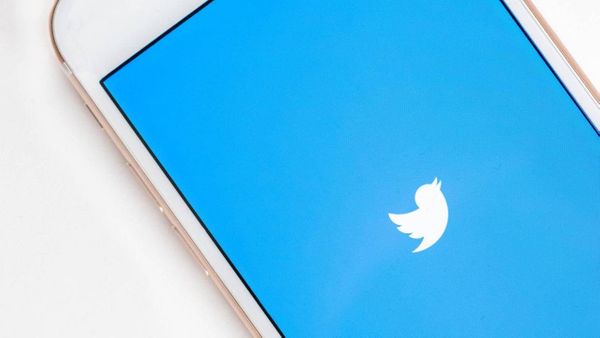 Twitter Beri Label untuk Cuitan Informasi Covid-19 yang Menyesatkan