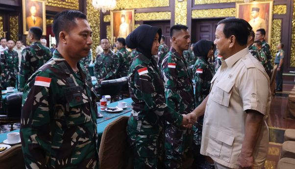 Prabowo Beri Pembekalan Nakes TNI yang Akan Dikirim untuk Tugas Kemanusiaan di Gaza