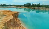 Luar Biasa! Inilah Kecantikan Danau Biru Muara Tembesi dan Rute Menuju Lokasi
