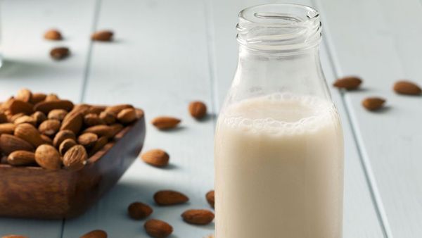 Almond Milk Jadi ASI Booster, Efektif?