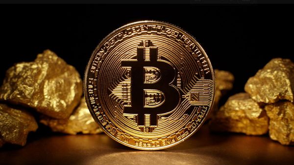 Sejumlah Investor Emas Beralih ke Bitcoin dan Ethereum, Bagaimana Sih Perbandingannya?