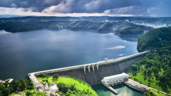 PLTA Besai Kemu: Komitmen United Tractors Dalam Perkuat Transisi Energi Nasional