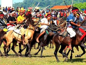 Pasola: Menyaksikan Tradisi Perang Para Kesatria Sumba