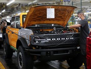 Investasikan Rp53,3 Triliun, Ford Tingkatkan Produksi Mobil Listrik dan Hibrida di Tiga Pabriknya