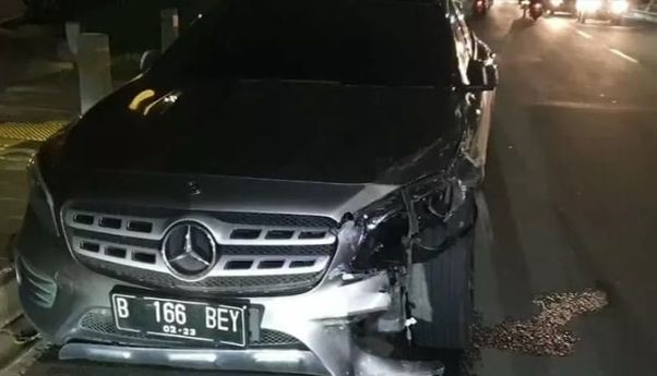 Mabuk, Artis Salshabilla Adriani Tabrak 2 Mobil di Kawasan Kemang Jakarta Selatan