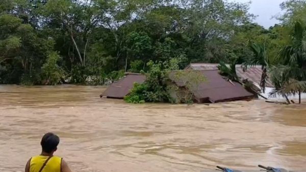Banjir Bandang Terjang Enam Desa di Ambalau Maluku, Rumah Warga Terendam, Jembatan Antardesa Putus