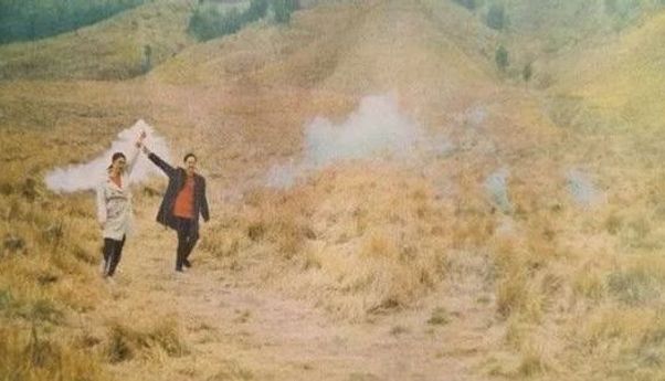 Beredar Hasil Foto Prewedding Sebabkan Gunung Bromo Kebakaran, Dihujat Netizen: Jelek Banget