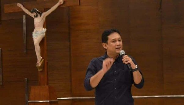 Denny Siregar Kritik Cara Polisi Tangani Pemudik yang Emosian: Bukan Humanis Tapi Lembek