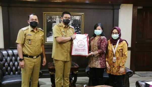 Bobby Nasution Dikirim Bantuan 1.000 Paket Beras+Gula+Minyak dari Jokowi