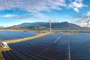 Investasi Transisi Energi Global Menggeliat Capai US$2,3 Triliun: Peluang Besar Indonesia