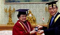 Guru Besar UNP Beberkan Megawati Memang Pantas Mendapatkan Gelar Professor