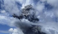 Berita Terkini: Dalam 3 Jam, Gunung Sinabung Meletus Tiga Kali Hari ini