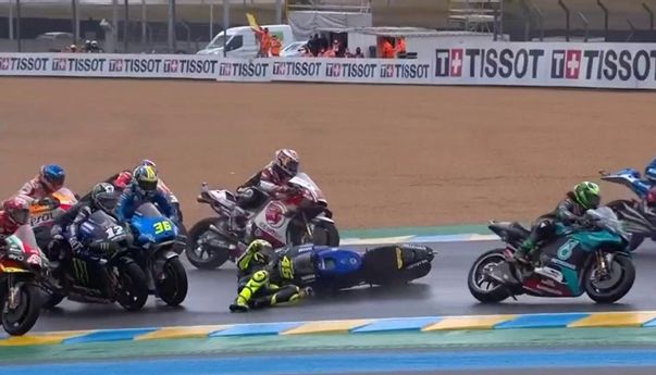 Panas! Masalah Teknis Ini Membuat Rossi Jatuh di MotoGP Prancis