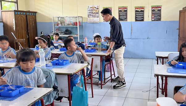 Gibran Datangi SDN 04 Tangerang, Lihat Langsung Uji Coba Program Bergizi Gratis