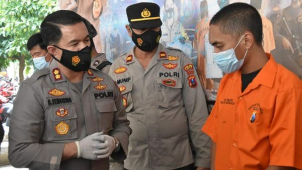 Dengan Pedenya Pamer Alat Kelamin, Seorang Pegawai KUA di Aceh Ditangkap oleh Kepolisian