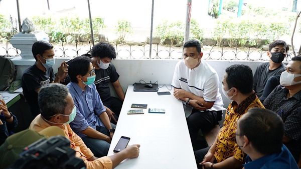 Cie... Bobby Nasution dan Jurnalis Medan Akur Lagi