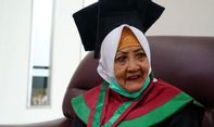 Inspiratif! Nenek Chamimah Berhasil Jadi Sarjana di Usia 78 Tahun, Begini Kisahnya