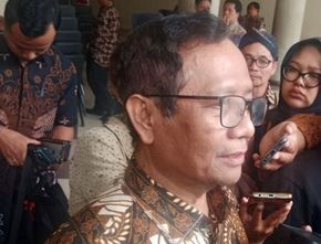 Tanggapi Tagar Indonesia Gelap, Mahfud MD: Tidak Seluruhnya, Banyak Juga yang 'Terang'