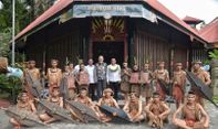 Berkunjung ke Museum Pusaka Nias di Kelurahan Saombo, Nias Barat