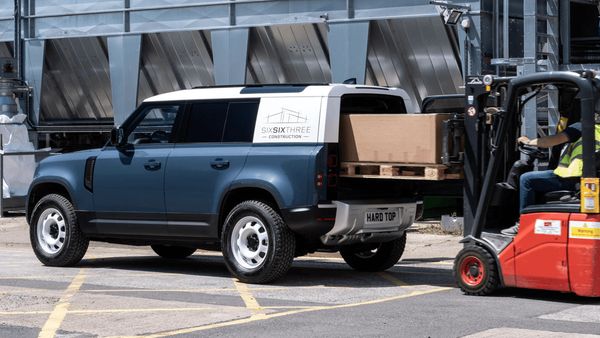 Land Rover Defender Hard Top, Mobil Angkut-Angkutnya Sultan
