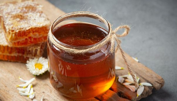Madu Bisa Mengkristal Lho, Begini Cara Mencairkan dan Tips Menyimpannya