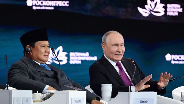 Siapkan Rencana Investasi Pabrik Pupuk Urea di Vladivostok, Prabowo Subianto Sambangi Rusia!