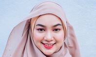 Tips Memakai Hijab untuk Perempuan Berwajah Lebar dan Bulat agar Tampak Tirus