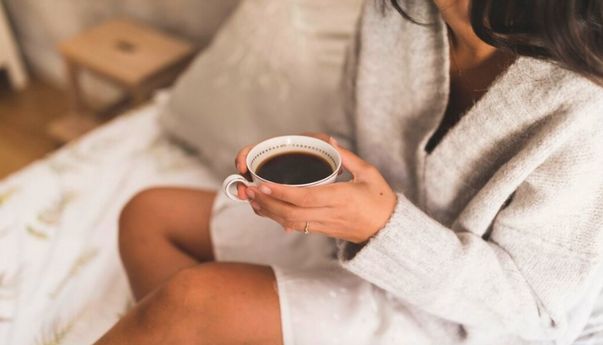 Minum Kopi setelah Bangun Tidur? Ini Waktu Ideal Menurut Ahli