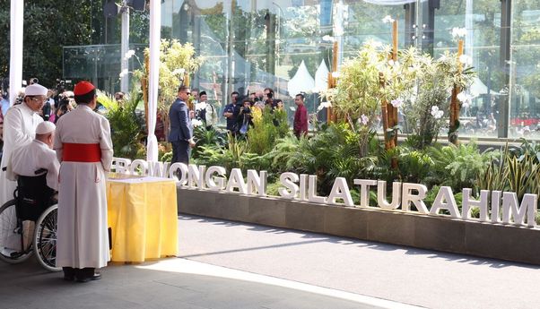 Paus Fransiskus Harap Terowongan Silaturahmi Bisa Jadi Simbol Kehidupan Bersama yang Damai