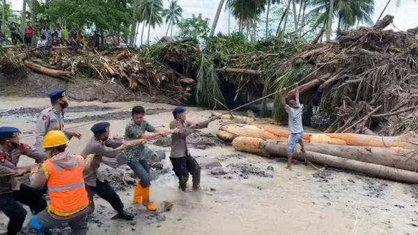 Berita Terkini: Bone Bolango Gorontalo Diserbu Banjir Bandang