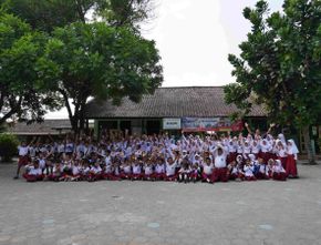 Disdik Yogyakarta: Sekolah Tak Boleh Jual Seragam dan Bahan Ajar