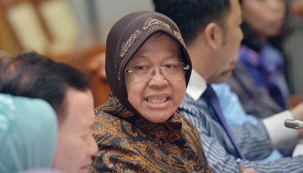 Mensos Risma Bakal Kena Reshuffle! Satyo: “Jokowi Mulai Gerah, Banyak Blunder”
