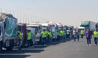 Barisan Panjang Truk Bantuan Kemanusiaan Gaza Tertahan, WHO: Tiap Detik Menunggu Kita Kehilangan Nyawa