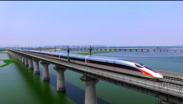 Jubir Luhut Bantah Anggapan Kereta Cepat Hanya Proyek Jebakan China: Terlalu Jauh!