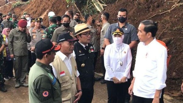 Lihat Langsung Kondisi Korban Gempa Cianjur, Ini Deretan Arahan Jokowi untuk Segera Dilakukan