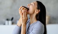 Ketahui 7 Langkah Mengatasi Food Craving agar Pola Hidup Sehat Tetap Terjaga