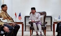 Menhan Prabowo Bertemu PM Malaysia Anwar Ibrahim di Langkawi, Bahas Isu-isu Bilateral