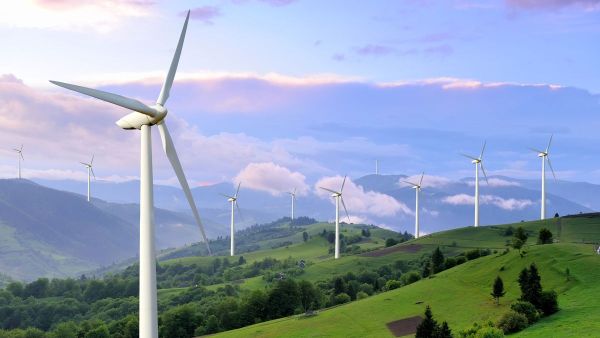 Pengembangan Energi Angin di Indonesia: Optimisme AEAI dan Tantangan PLTB?