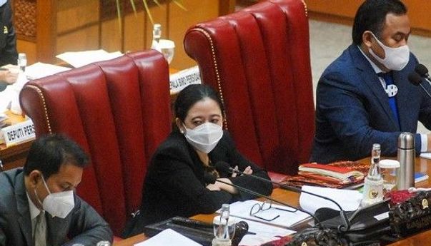 Kasus Mikrofon Mati Lagi: Puan Maharani Jadi Sorotan, Kali Ini Protes Harga BBM Subsidi yang Dibungkam?