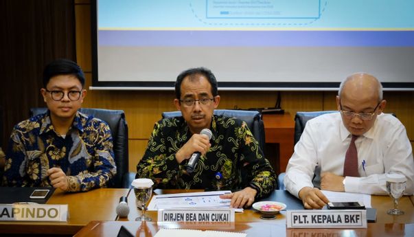 Aturan Baru Pajak Barang Impor via E-commerce