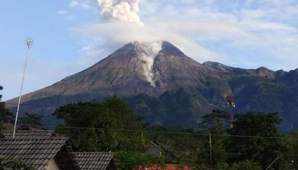 Mengenal Juru Kunci Nusantara, Siap Mati Jika Gunung Meletus