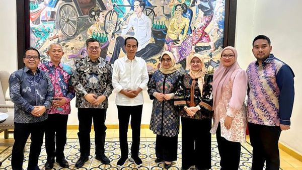 Jokowi Terima Manfaat Pensiun dan THT dari TASPEN