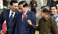 Ketegasan Luhut Binsar Bantah Jusuf Kalla soal Smelter Dipenuhi Pekerja Cina: “Pergi Lihat Sana”