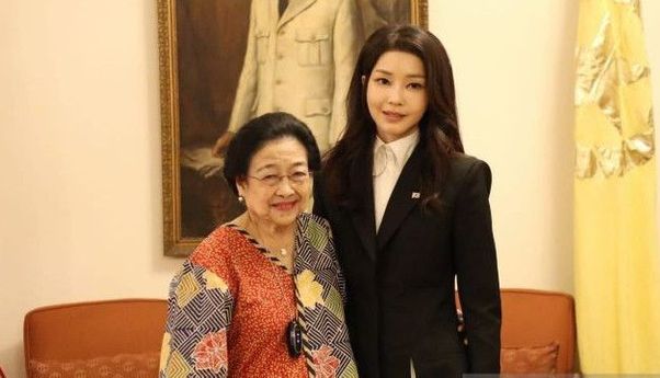Momen Megawati Terima Kunjungan Ibu Negara Korsel Kim Keon Hee di Istana Batu Tulis