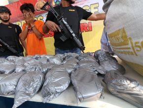 Polda Jatim Ringkus Tiga Penjual Bahan Peledak, Amankan 231 Kilogram Bahan Peledak